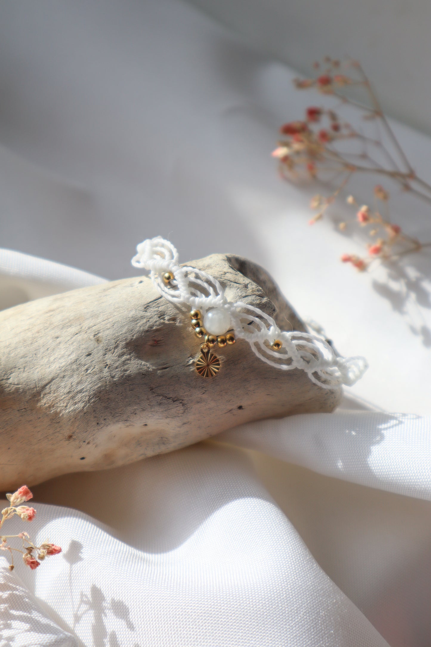 Bracelet en micro-macramé avec péristérite | Milan | Maiana crea