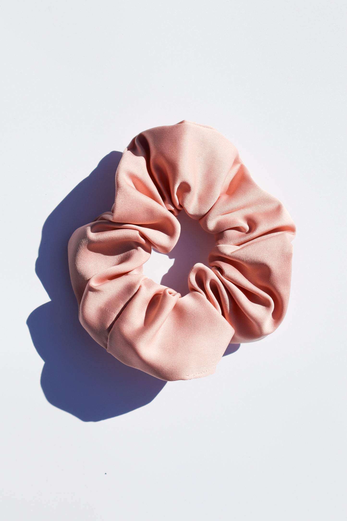 Chouchou en satin vieux rose Maiana