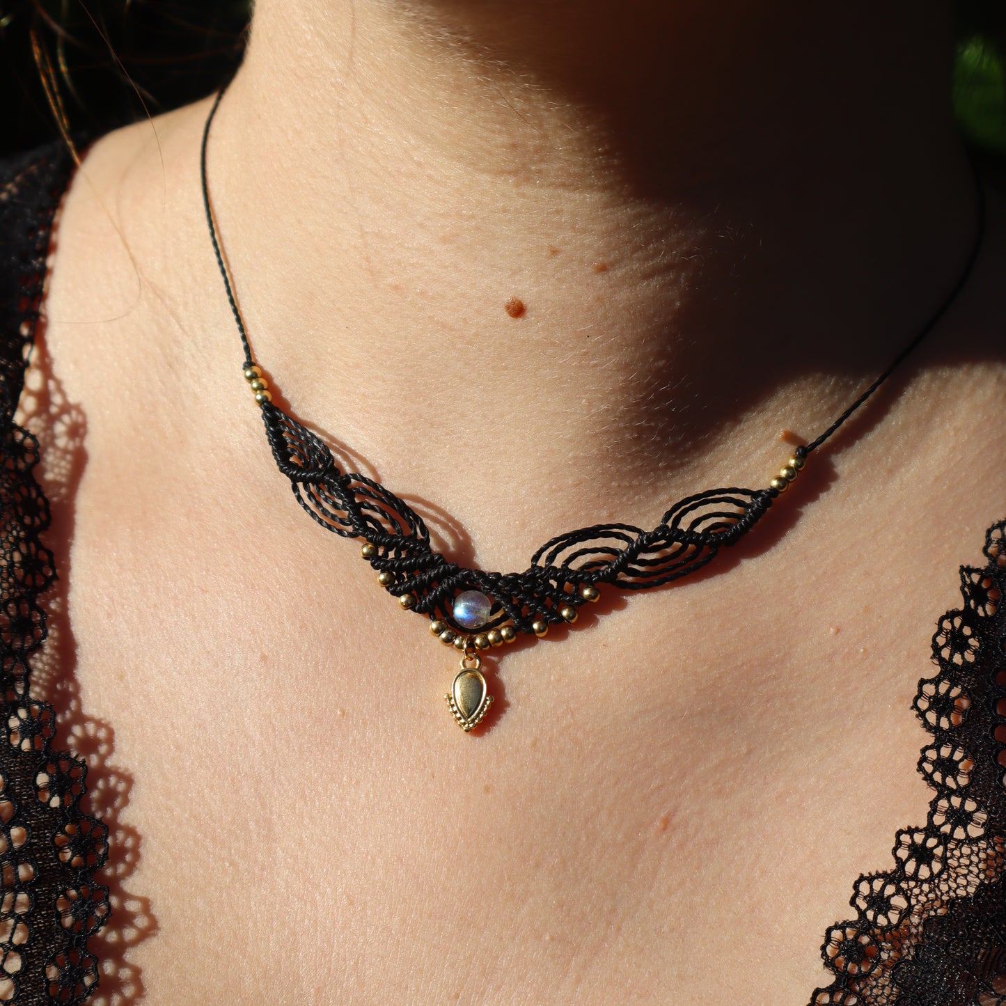 collier ras du cou noir et doré pierre naturelle spirituel hippie gypsy festival wildsoul liberté cadeau maiana crea acier inoxydable 2 porté labradorite