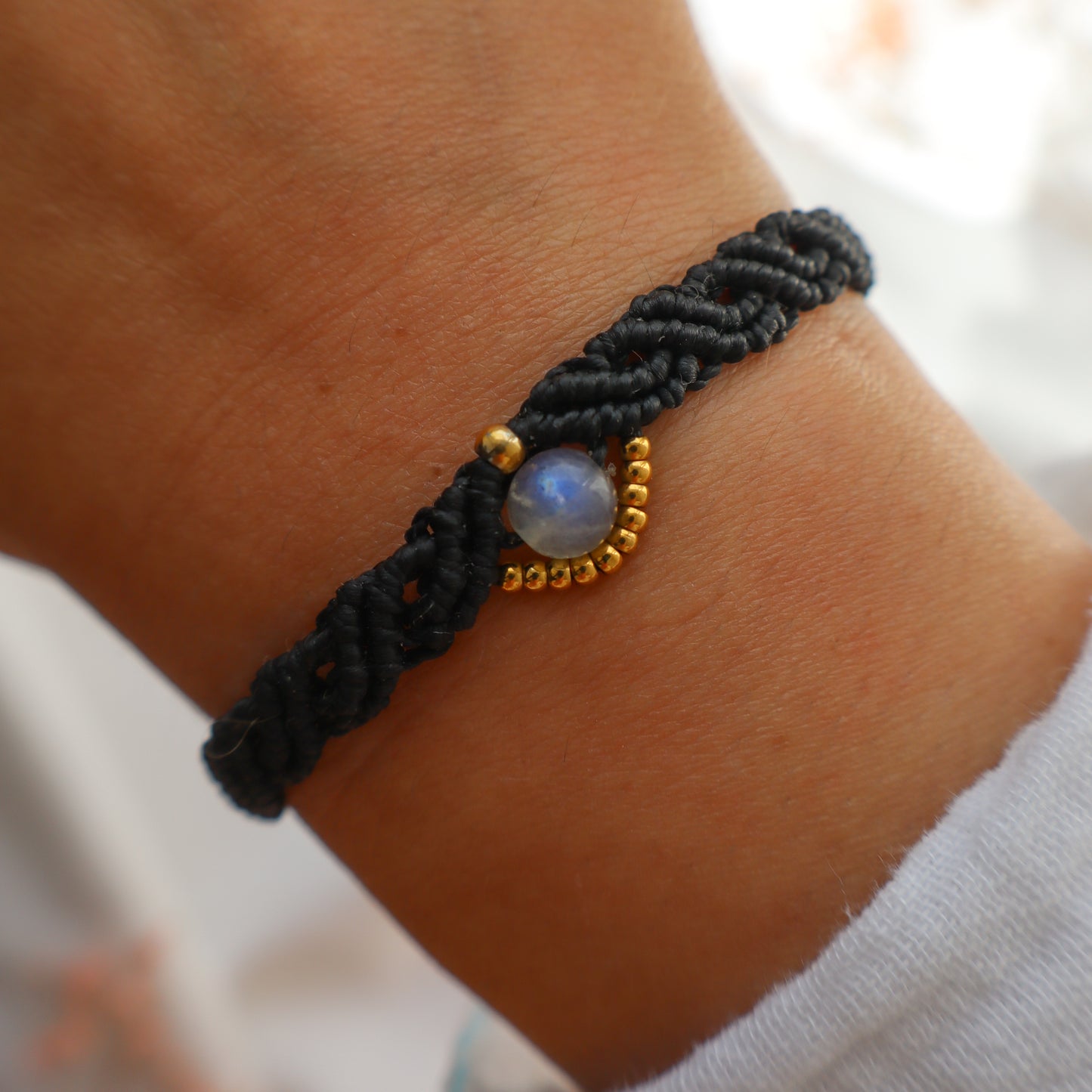 Bracelet en micro-macramé avec labradorite | Lacanau | Maiana crea