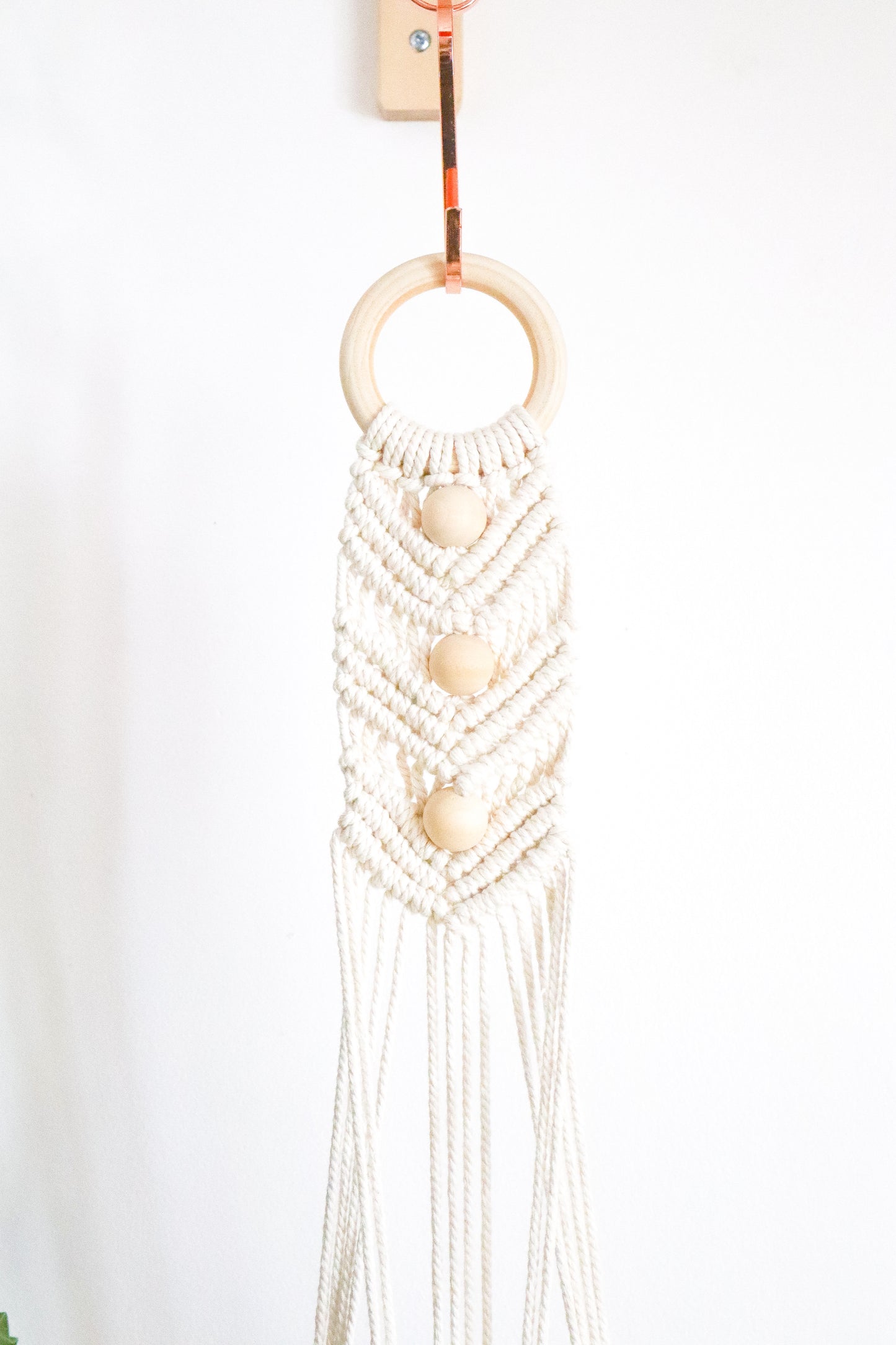 suspension en macramé écru bohème bois clair cocooning
