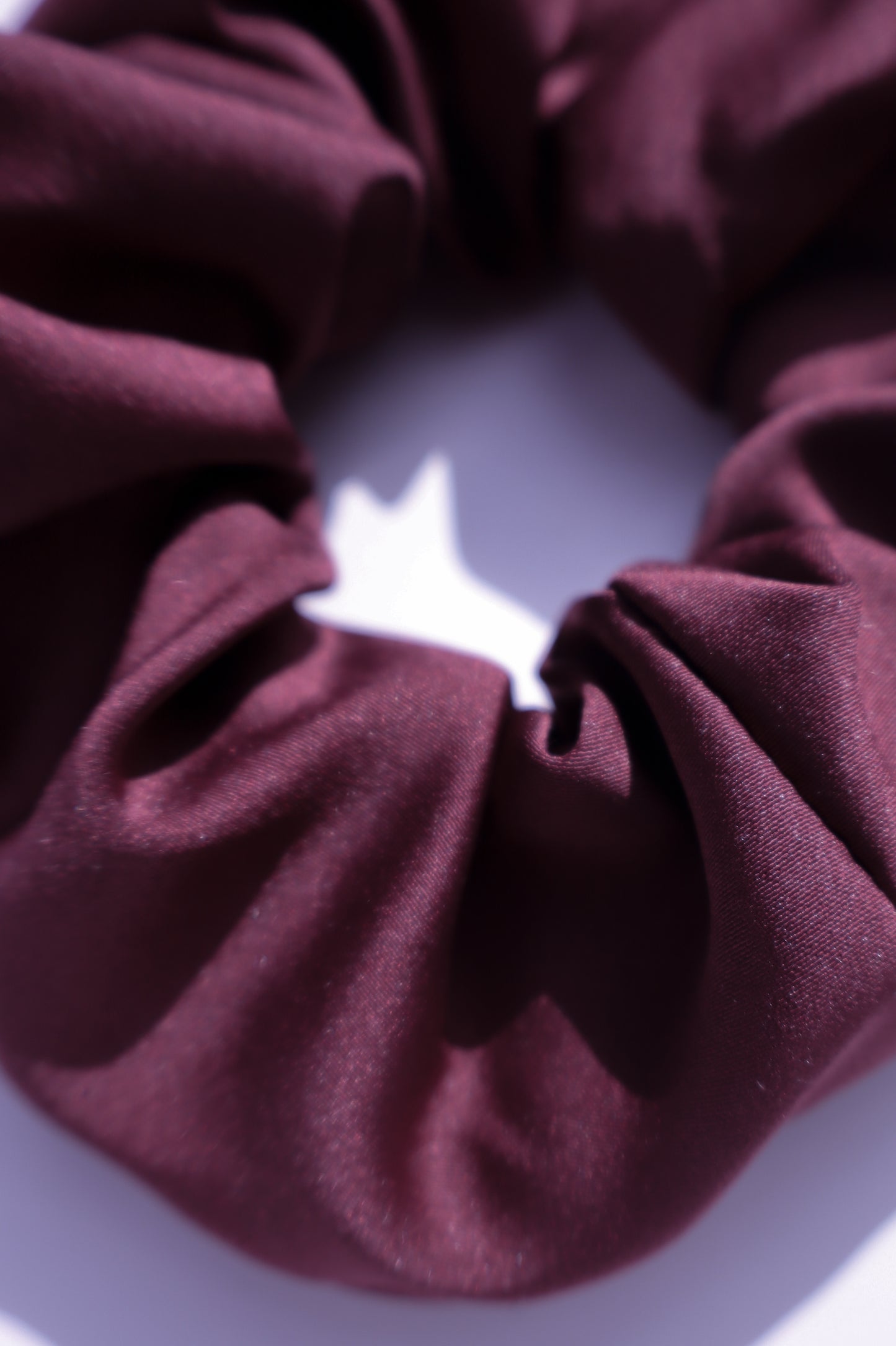 Chouchou cheveux abimés en satin bordeaux Maiana crea