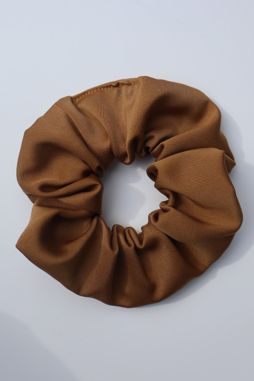 Chouchou cheveux abimés en satin camel Maiana